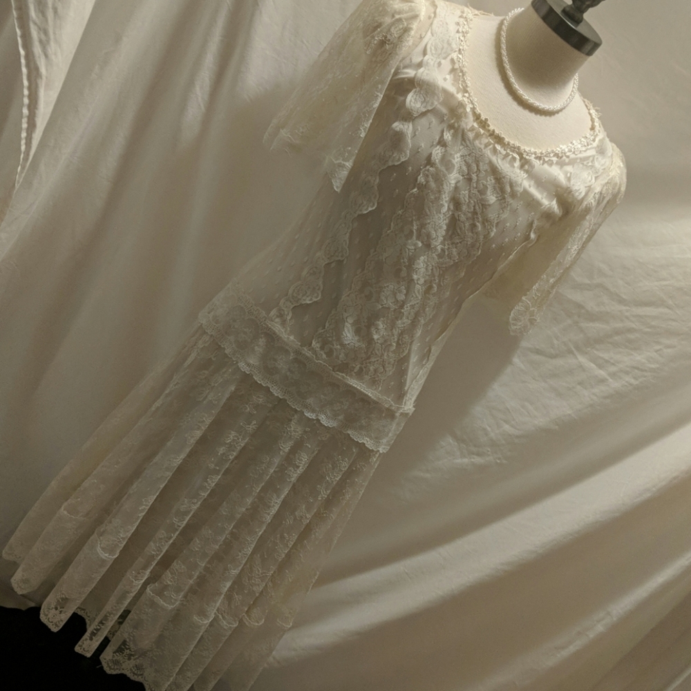 Vintage Dainty White flapper/wedding dress